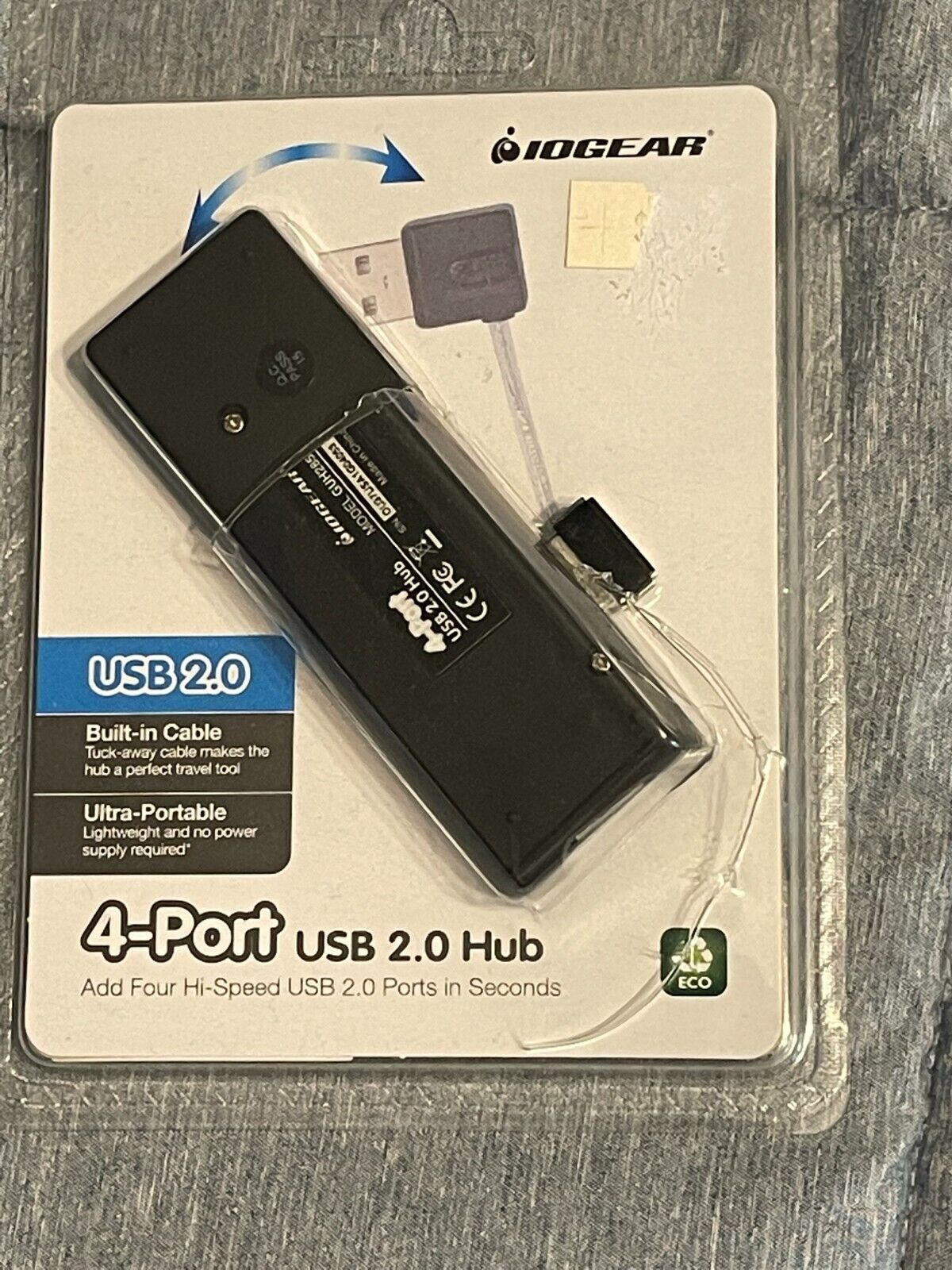 IOGEAR 4-port USB 2.0 Hub Ultra Portable Built-in Cable GUH285 