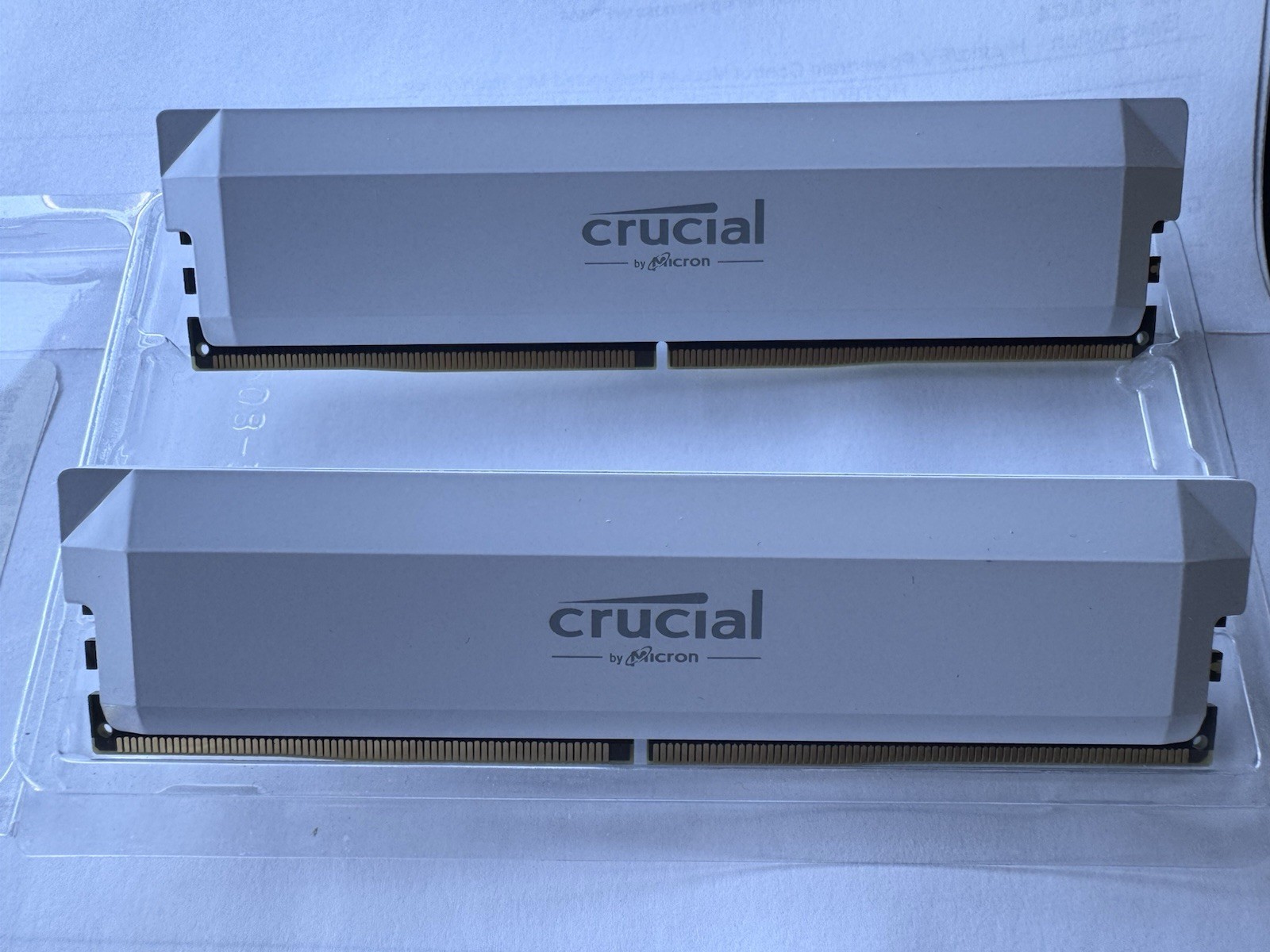 Crucial DDR5 Pro 32GB (2x16GB) RAM DDR5 6400MHz CP16G64C38U5W.M8D3 Crucial DDR5 Pro 32GB (2x16GB) RAM DDR5 6400MHz CP16G64C38U5W.M8D3