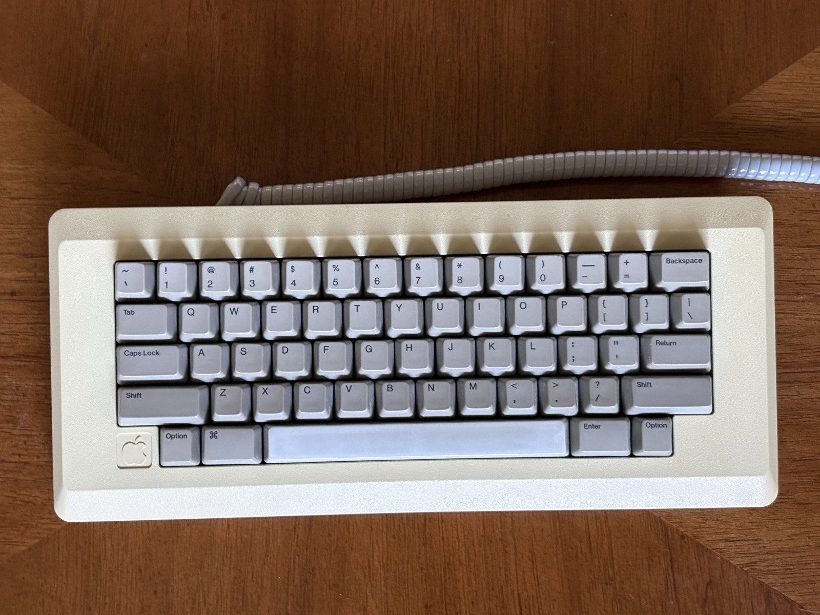 Vintage Apple M0110 Keyboard and Cable for Macintosh 128k 512k Mac-TESTED Vintage Apple M0110 Keyboard and Cable for Macintosh 128k 512k Mac-TESTED