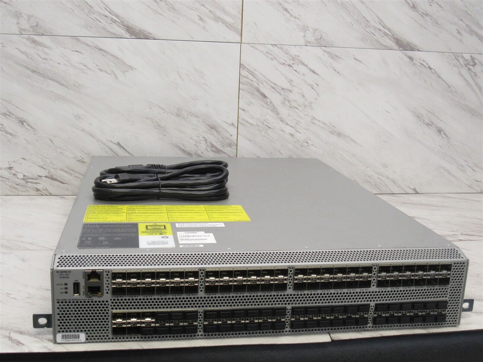 GENUINE Cisco DS-C9396S-K9 MDS 16G FC Switch with 48x Active Ports