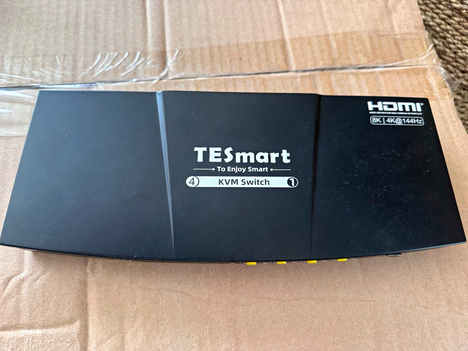 TESmart HKS401-M23 4-Port HDMI KVM Switch USB 3.0 Remote + 3x Bonus DP adapters