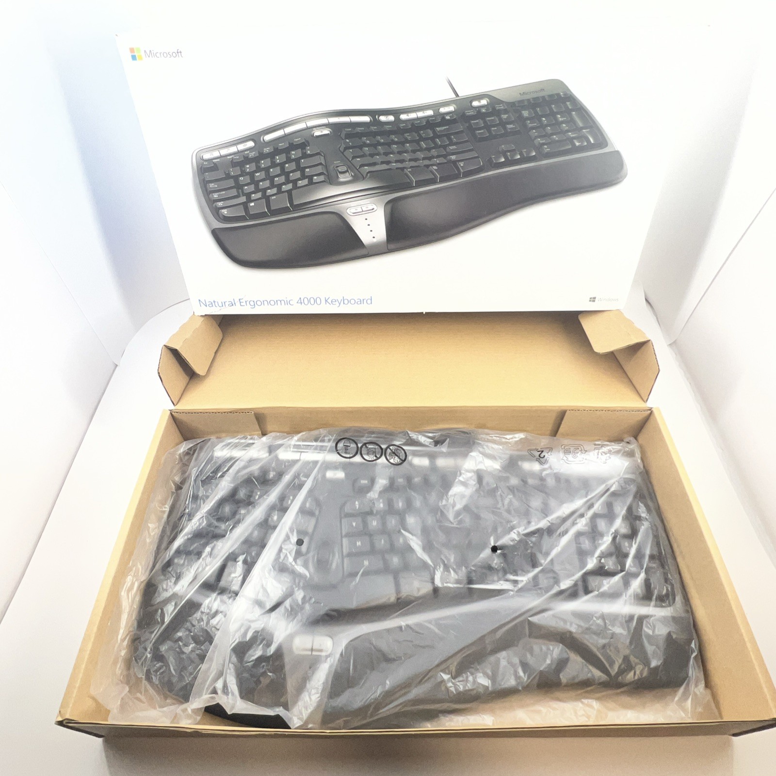 Microsoft Natural Ergonomic 4000 B2M-00012 Wired Keyboard 1048 *NOB* Excellent Microsoft Natural Ergonomic 4000 B2M-00012 Wired Keyboard 1048 *NOB* Excellent