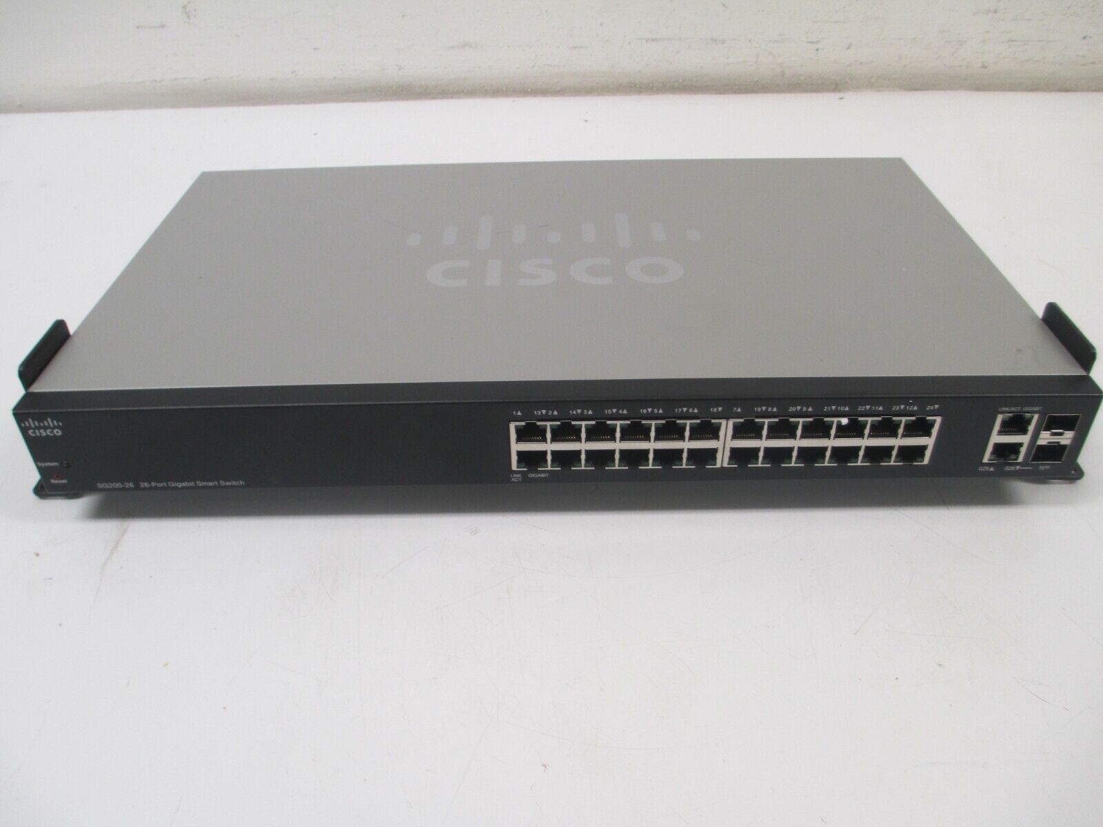 Cisco SG200-26 Gigabit 26 Port PoE SMart Switch