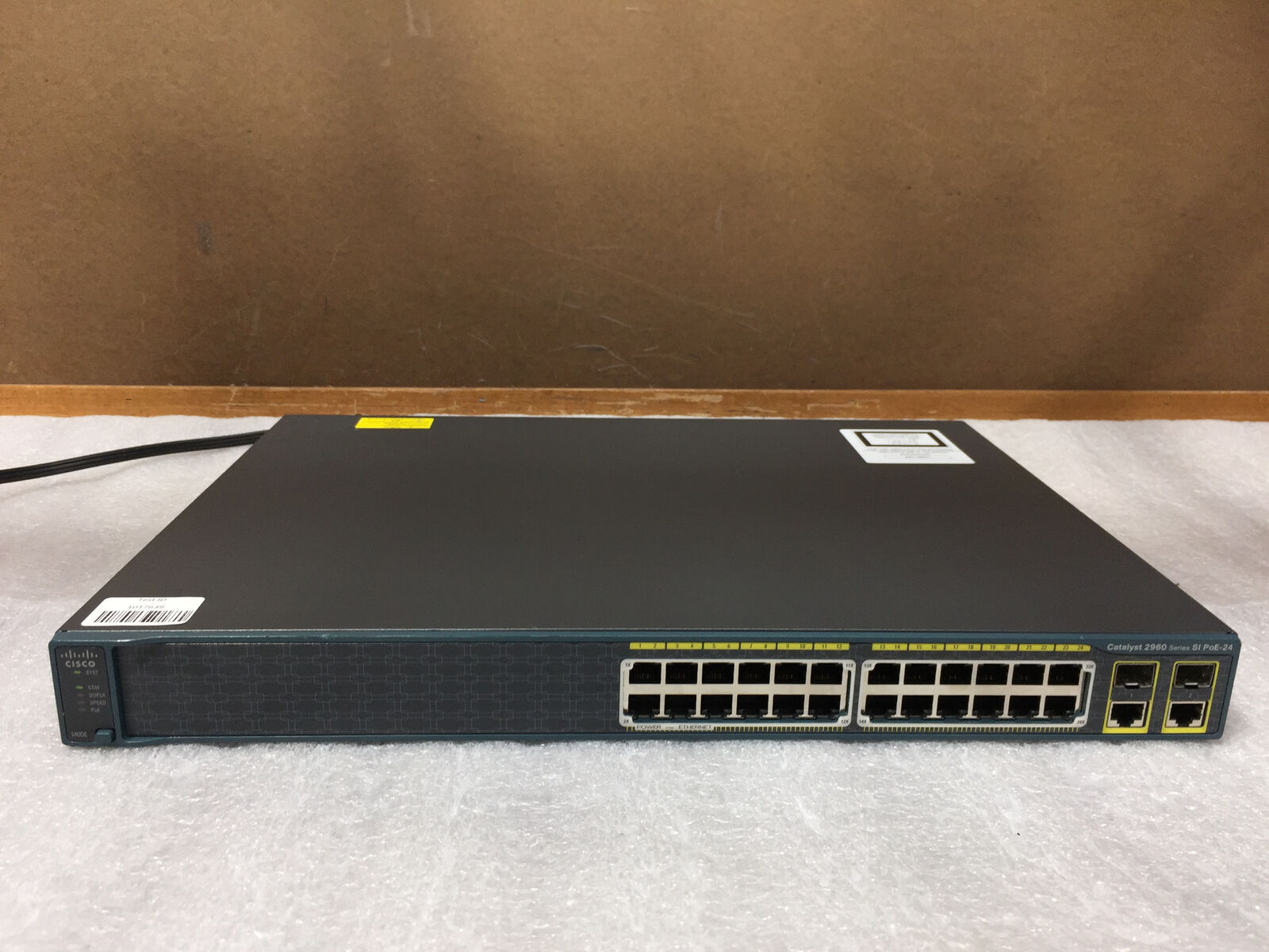 Cisco Catalyst 2960 Series WS-C2960-24PC-S V04 PoE-24 Ethernet Switch --RESET