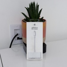 New Apple Lightning to VGA Adapter White MD825AM/A A1439 picture