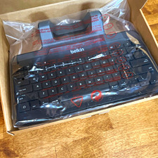 Belkin B2B130 Wired Keyboard with Stand for ALL IPADS picture